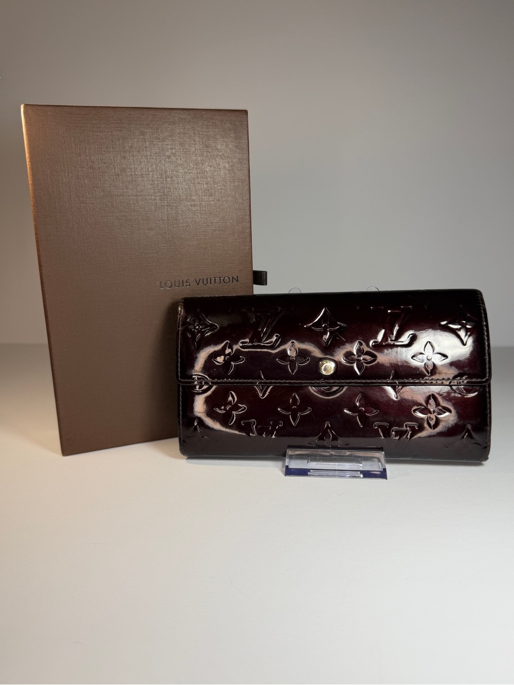 Louis Vuitton Amarante Vernis Sarah Wallet | LV Patent Leather | Full Inclusion - Picture 2 of 9